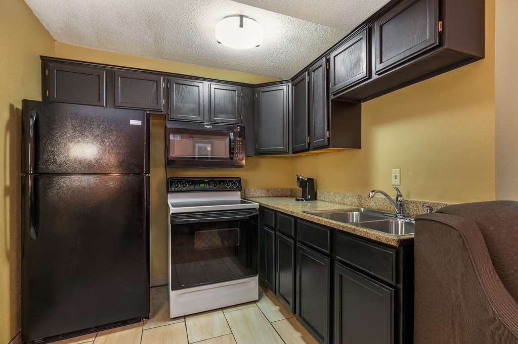 Best Western Plus Georgetown Corporate Center Hotel - photo 19