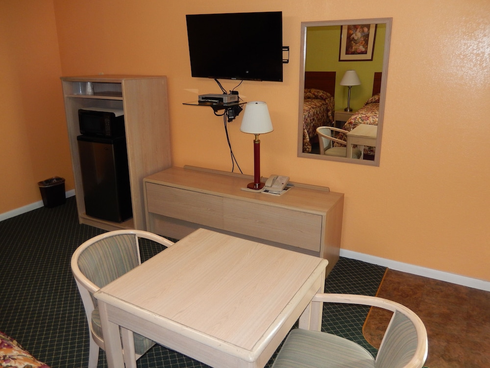 Townsman Motel - photo 6