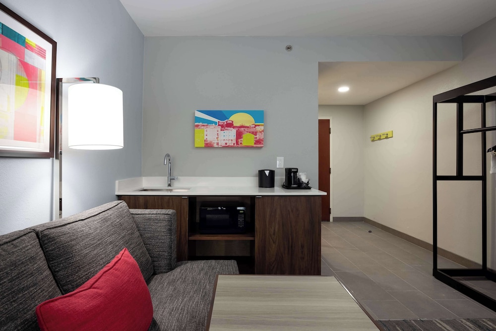Hampton Inn & Suites Alpharetta Roswell - photo 27