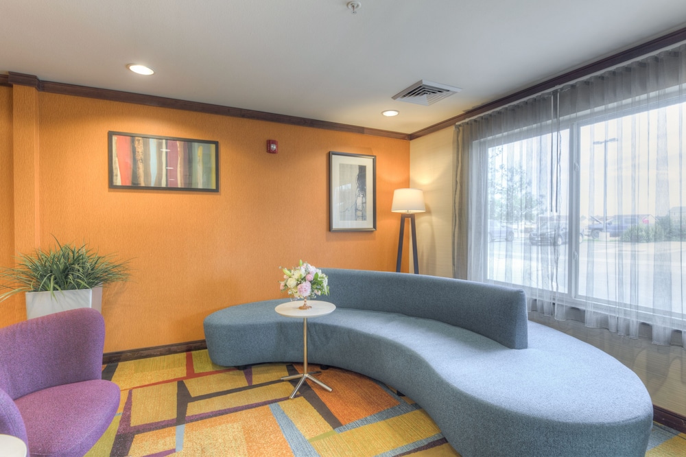 Fairfield Inn & Suites by Marriott Laramie - photo 4