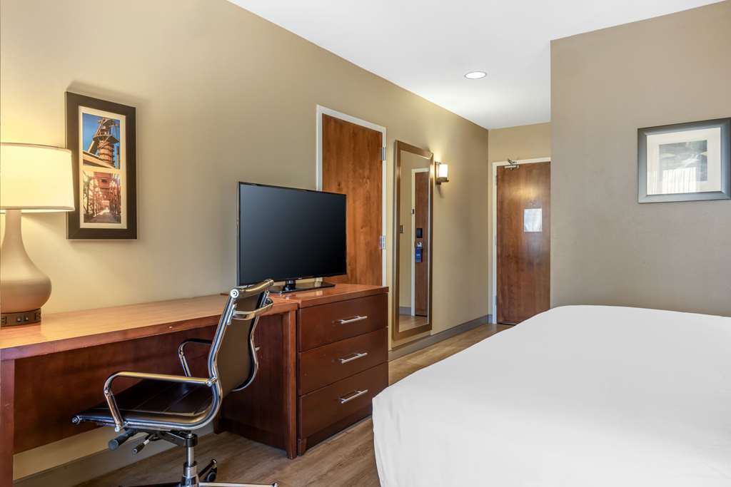 Comfort Inn & Suites at CrossPlex Village - photo 28