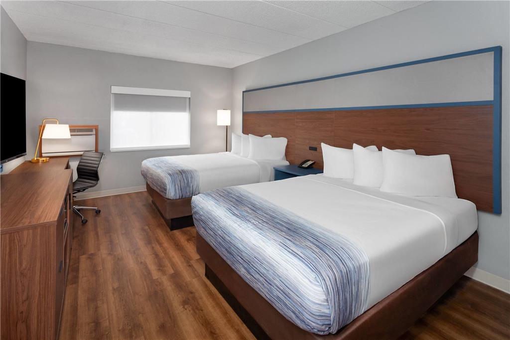 AmericInn & Suites By Wyndham Baraboo Event Center - photo 14