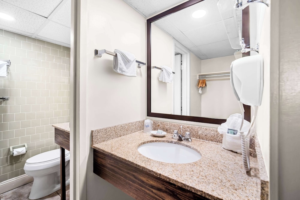 Best Western Merry Manor Inn - photo 26