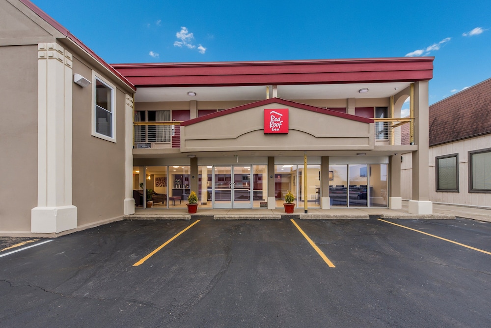 Red Roof Inn Dayton Moraine U of Dayton - photo 41