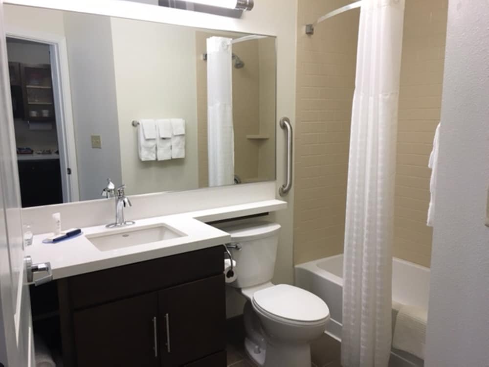Candlewood Suites Vancouver Camas by IHG - photo 22
