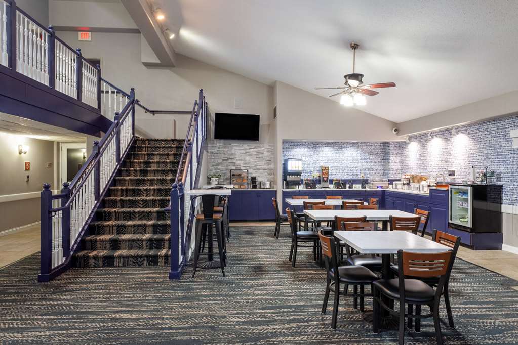 AmericInn by Wyndham Peoria - photo 27