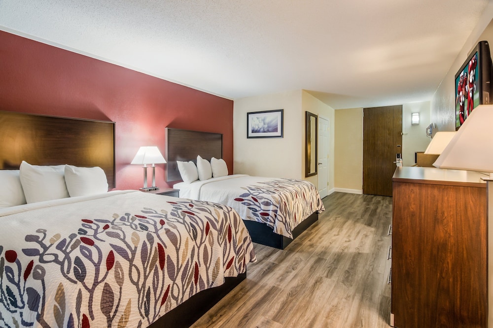 Red Roof Inn Madison Heights VA - photo 11