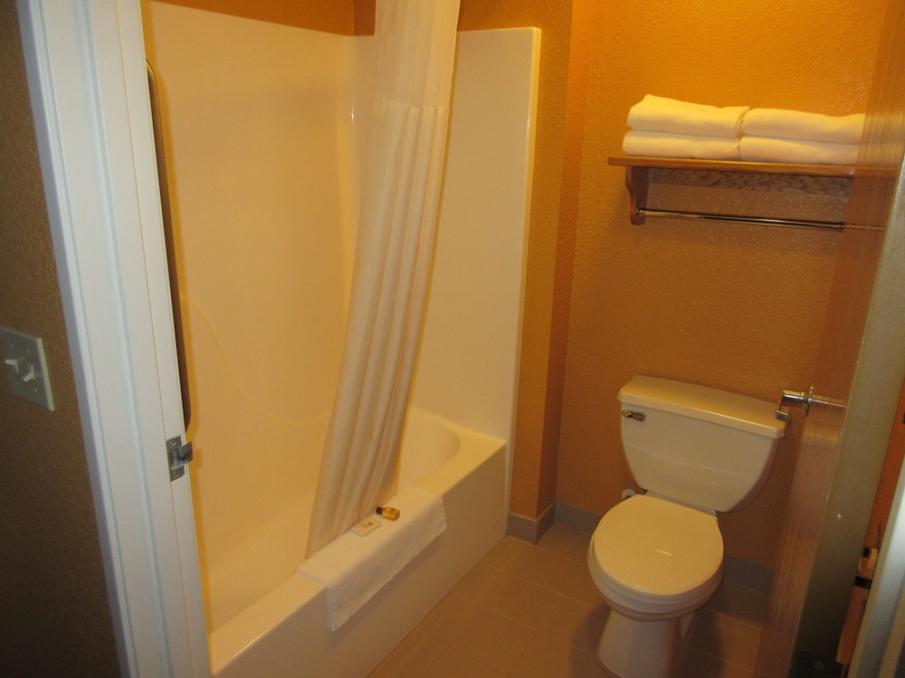 Parkfield Inn - photo 23