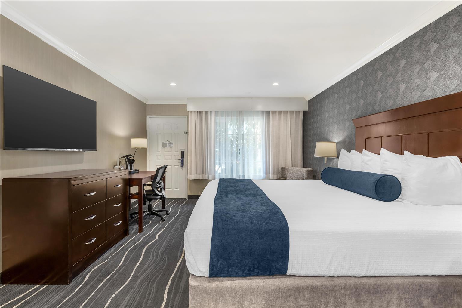 Best Western Plus Carriage Inn - photo 20