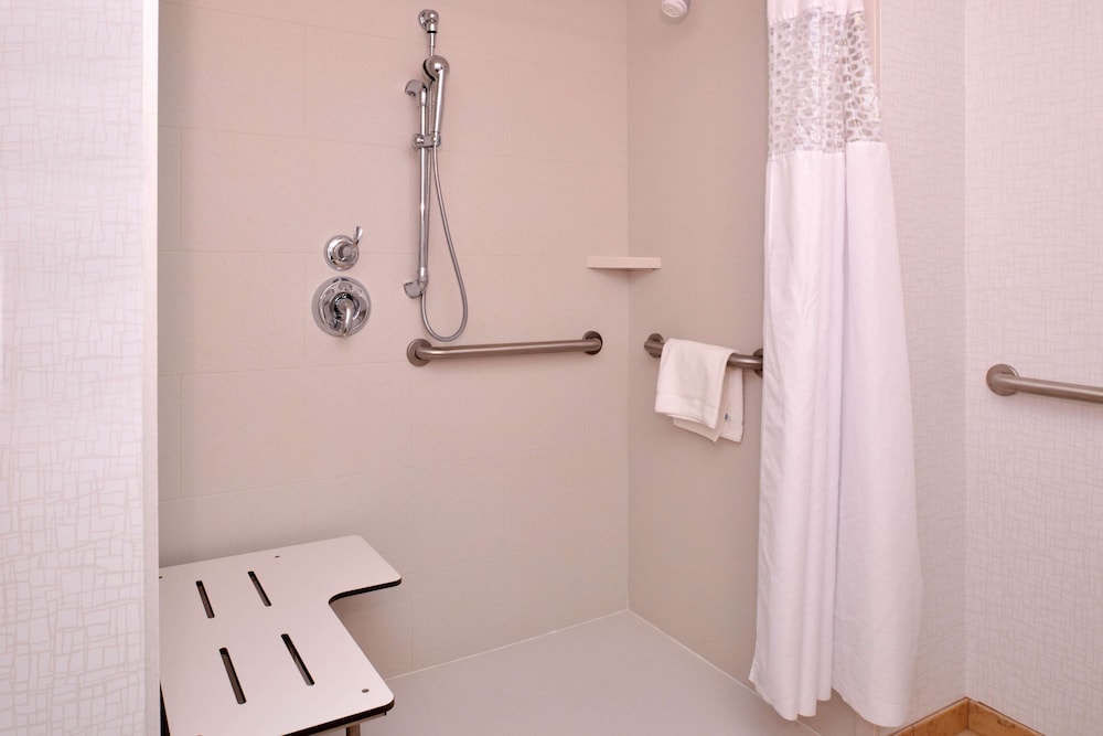 Hampton Inn Omaha Midtown Aksarben Area - photo 32