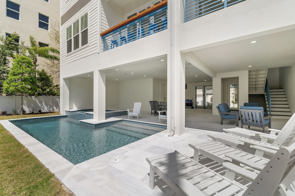 The Gemma by Brightwild — 5-Star Luxury Hotel in Clearwater, United States