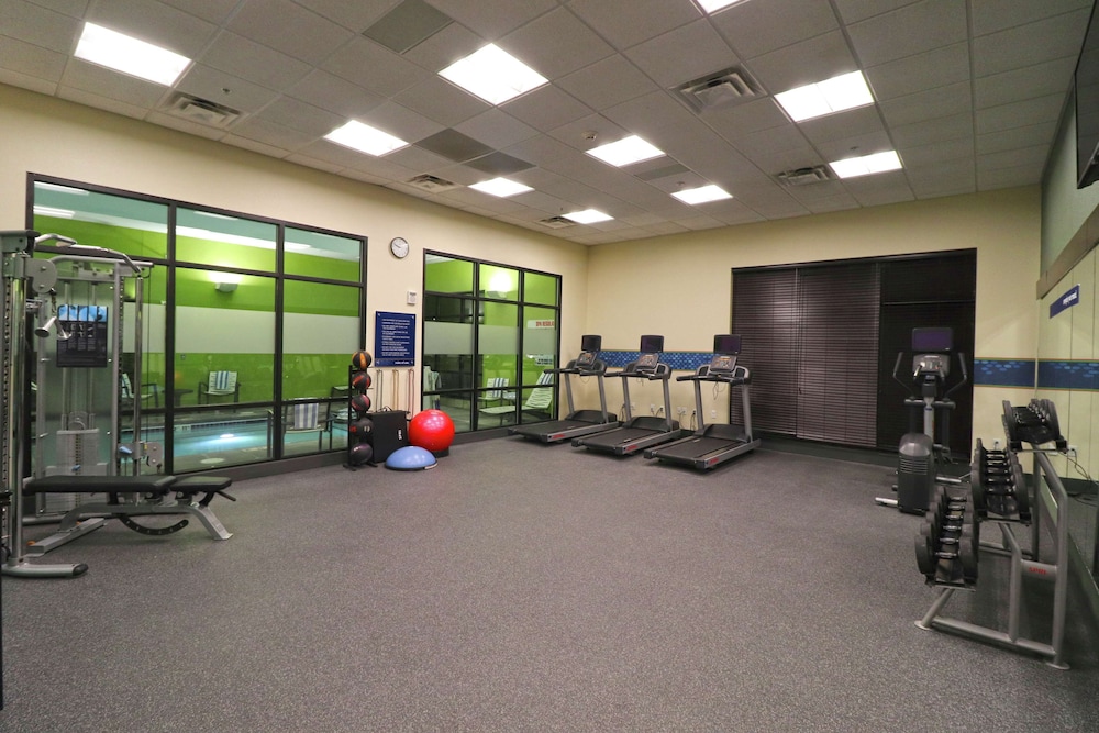 Hampton Inn Kearney - photo 38