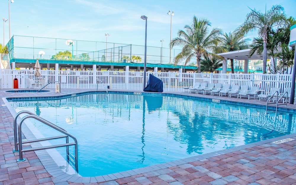Discovery Beach Resort - photo 20