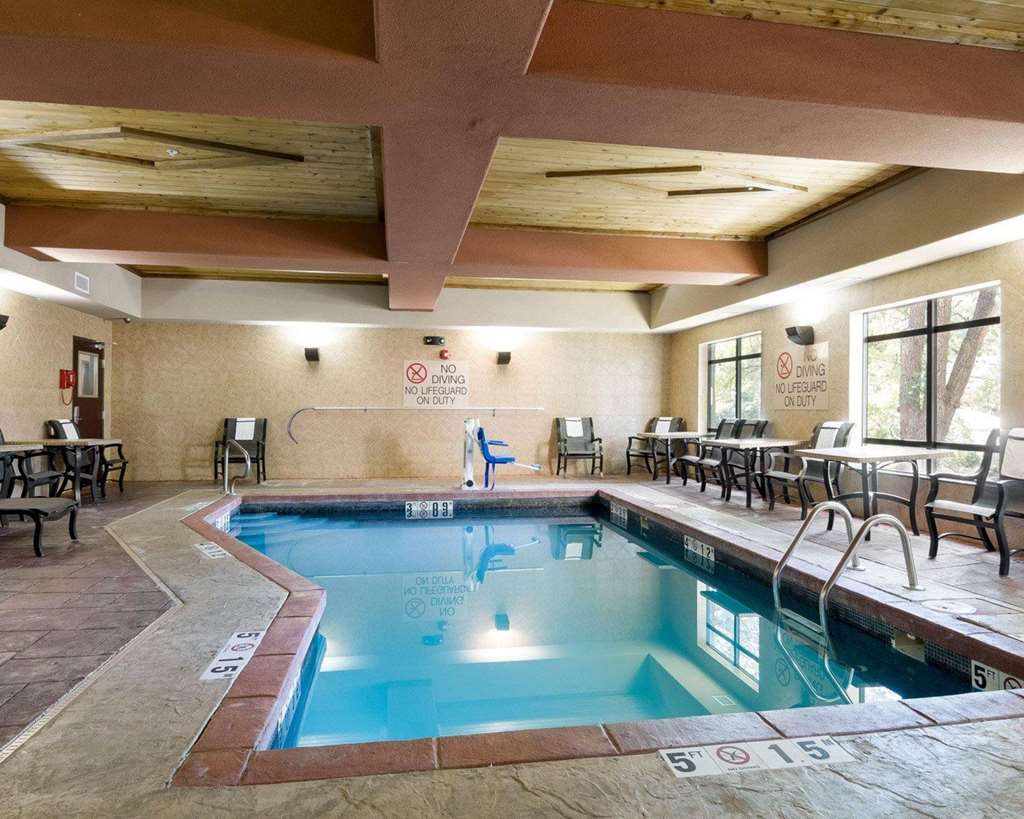 Comfort Suites Topeka Northwest - photo 25
