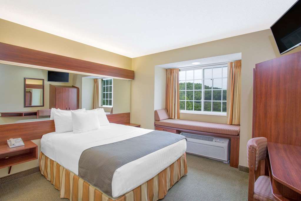 Microtel Inn & Suites By Wyndham Gassaway Sutton - photo 5