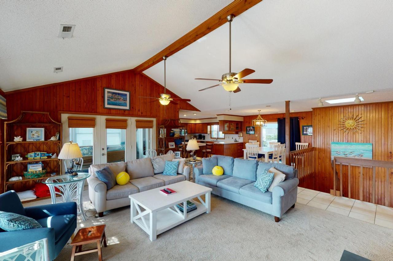 Michael Xanadune in Virginia Beach, United States