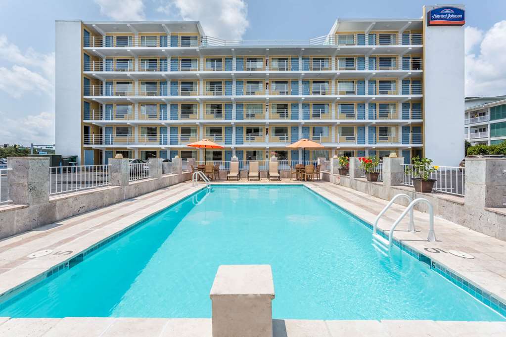 Howard Johnson by Wyndham Virginia Beach At The Beach - photo 5