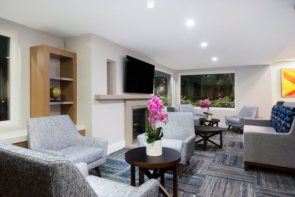 Holiday Inn Express Simi Valley by IHG - photo 55