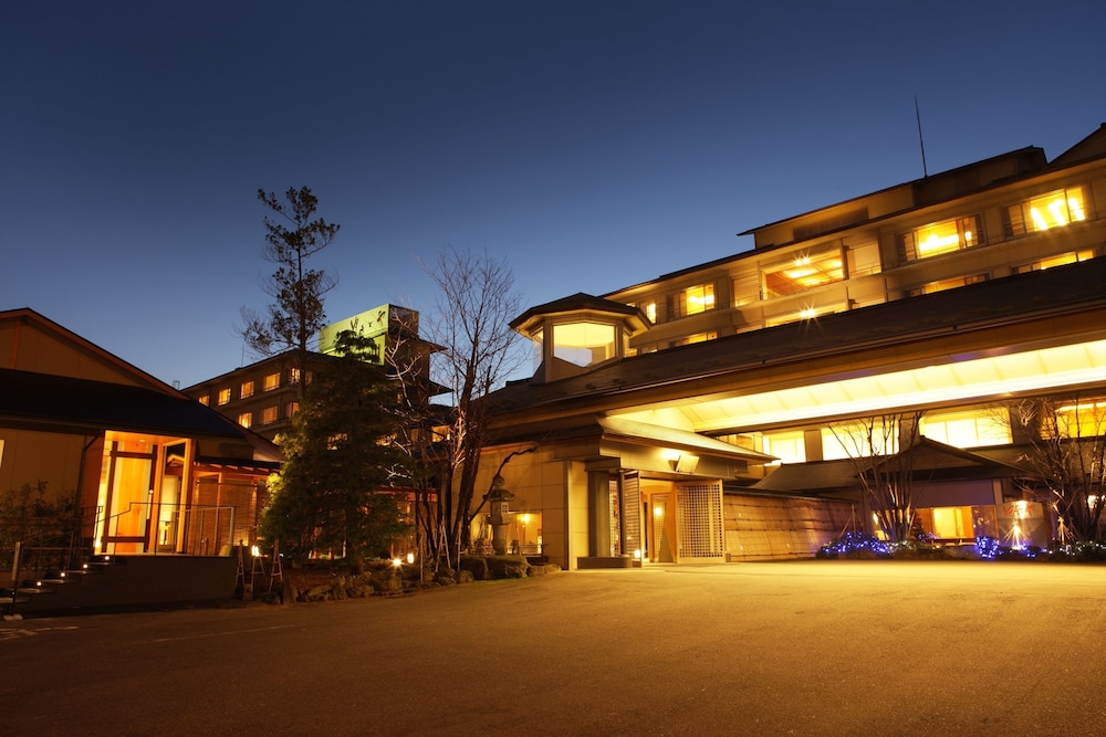 Yumotoya Onsen Ryokan — 4-Star Luxury Hotel in Niigata, Japan