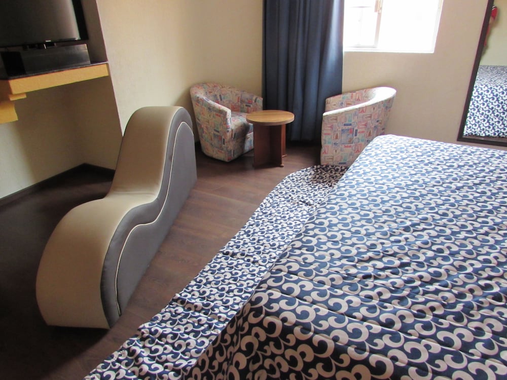 Motel Gran Vallarta in Celaya, Mexico