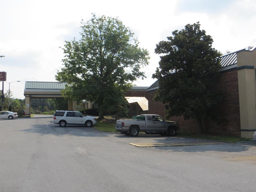 Americourt Extended Stays - photo 32