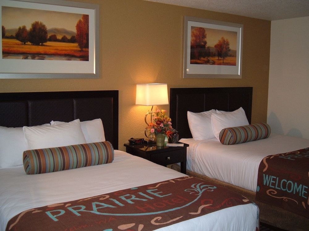 Prairie Hotel - photo 2