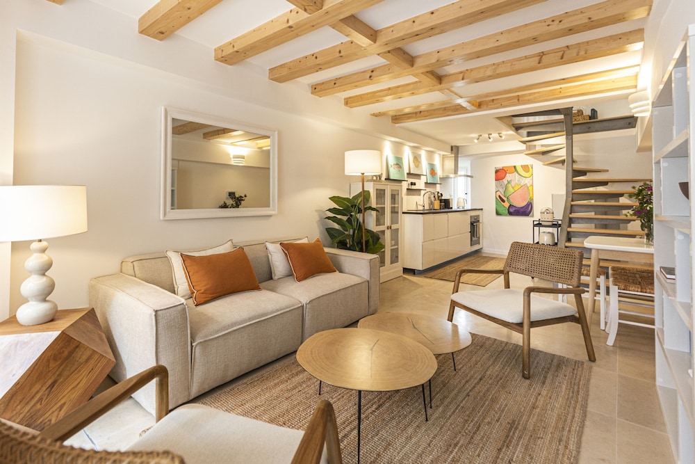 Cascais Petit Bijou by CadenzaLux — 4-Star Luxury Hotel in Cascais, Portugal
