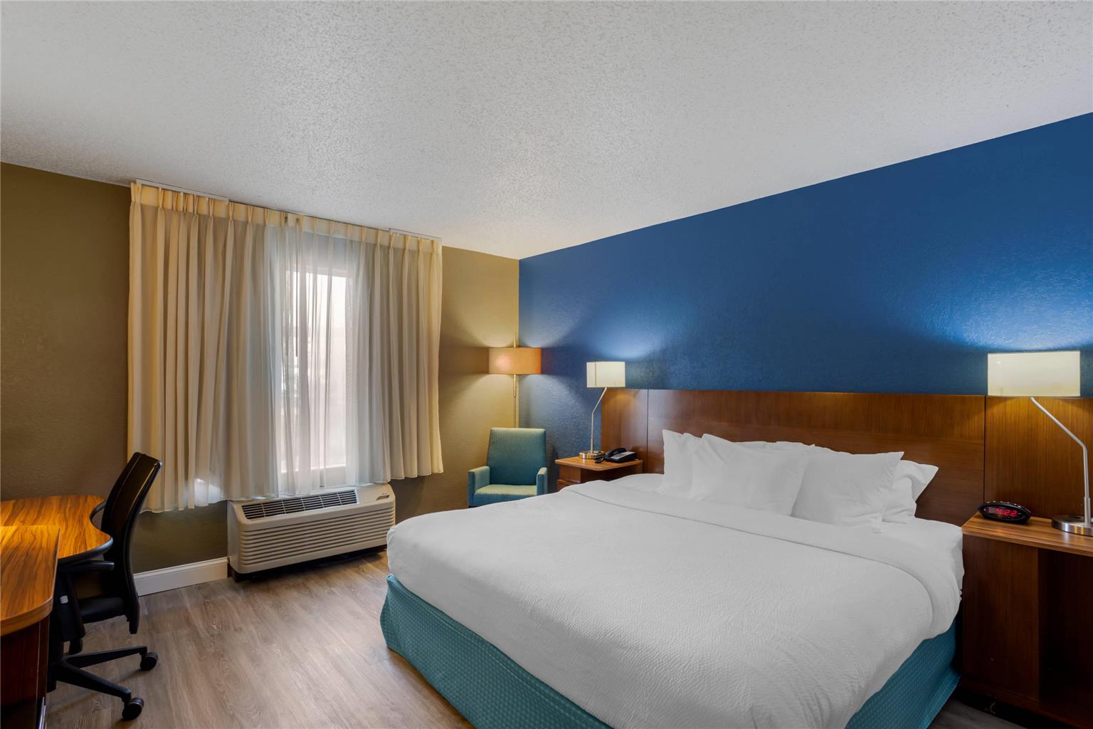 Comfort Inn & Suites Mt. Laurel Philadelphia - carbon neutral hotel in Mount Laurel
