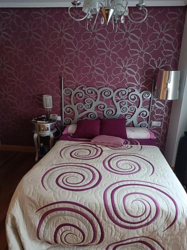 Karmelo junto al metro — 4-Star Luxury Hotel in Bilbao, Spain
