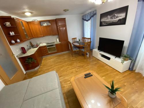 Shadi Apartment — 4-Star Luxury Hotel in Koper, Slovenia