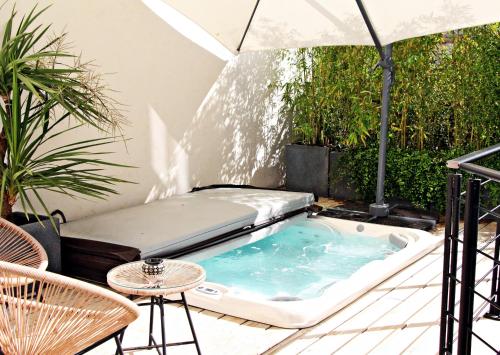 Super Central Spacious Sunny Large Deck & SPA - last minute hotel in Cannes