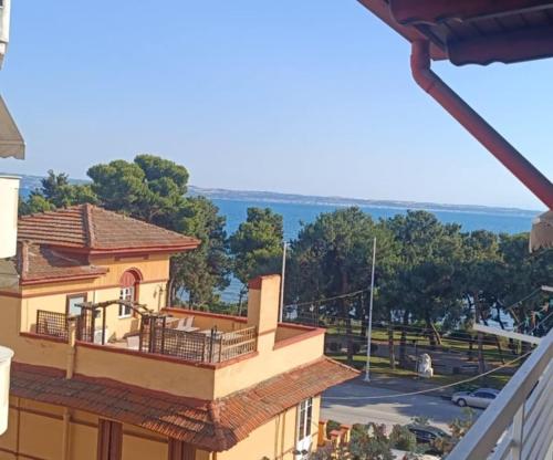 Seaview Moments Aretsou — 4-Star Luxury Hotel in Thessaloniki, Greece