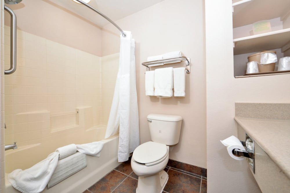 Holiday Inn Express Hotel & Suites Kingman by IHG - photo 19