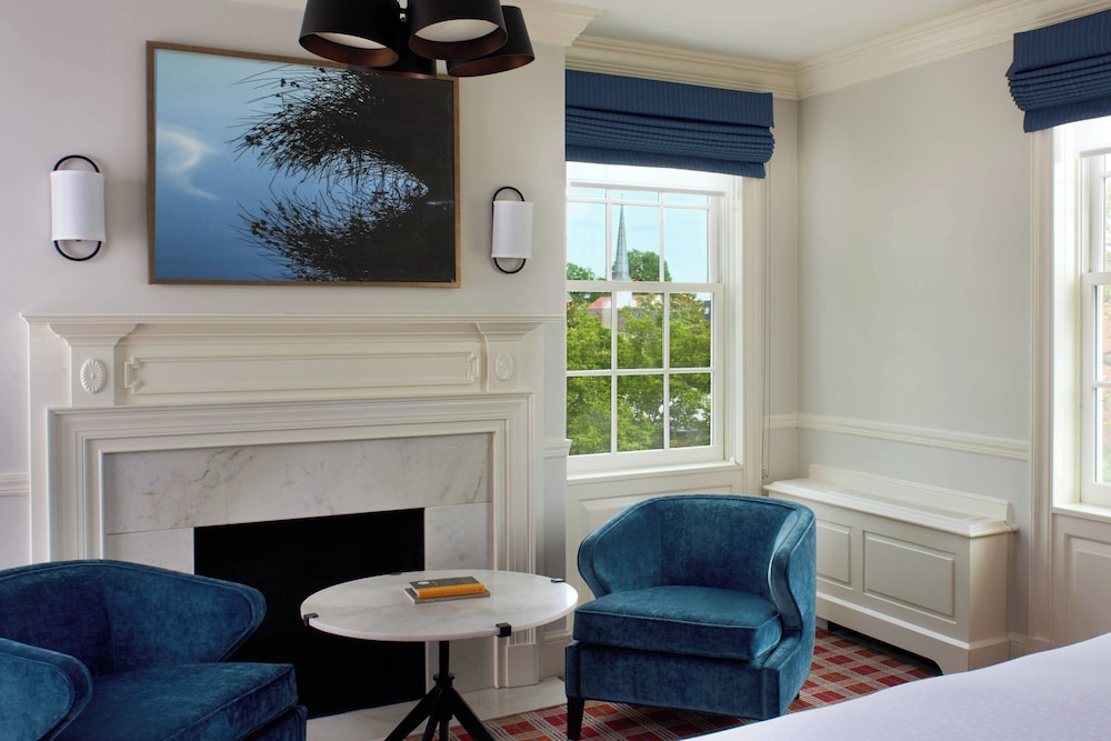 Morrison House Old Town Alexandria Autograph Collection - photo 17