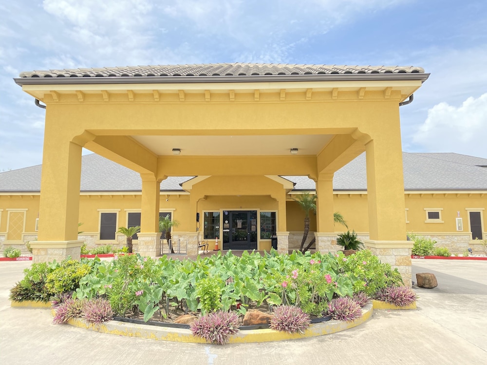 Weslaco Inn by Capital O Near Mercedes - photo 42