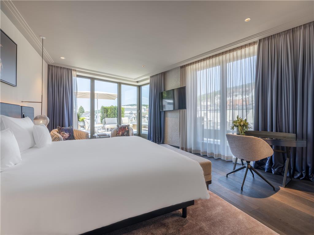 ICONS EHBB rooms Junior Suite