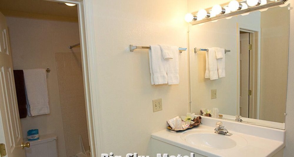 Big Sky Motel - photo 18