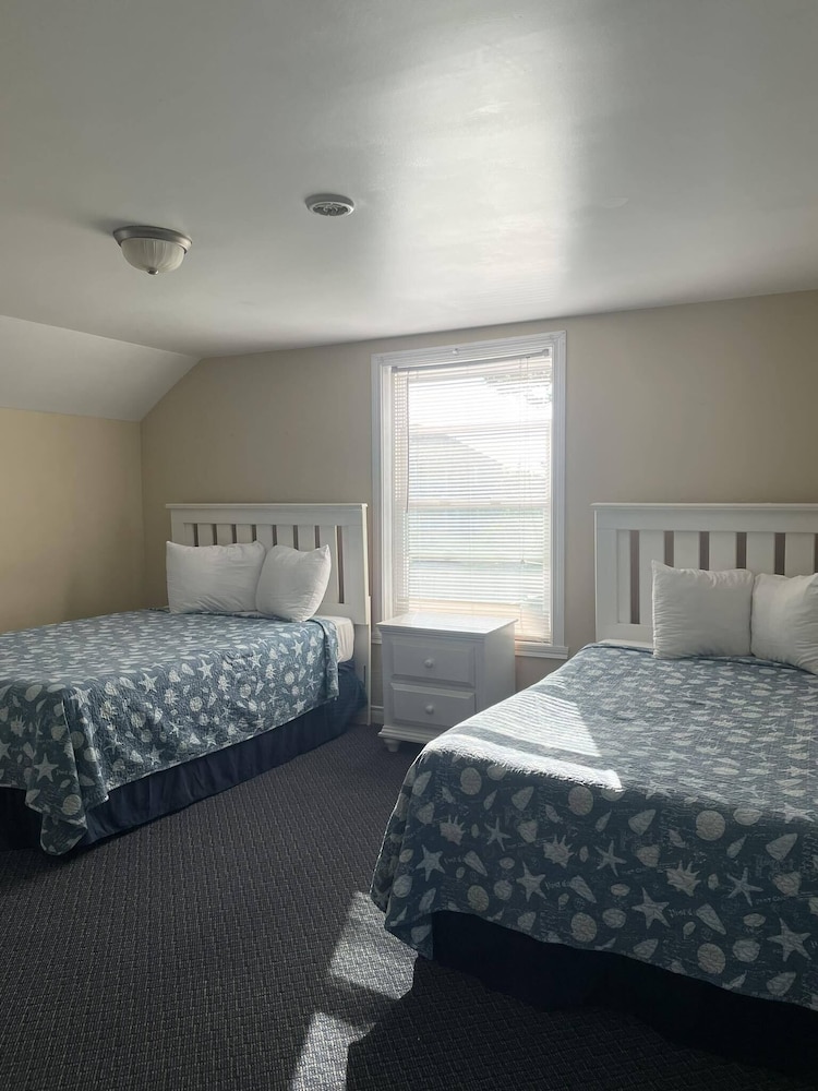 Grand Beach Inn - photo 19