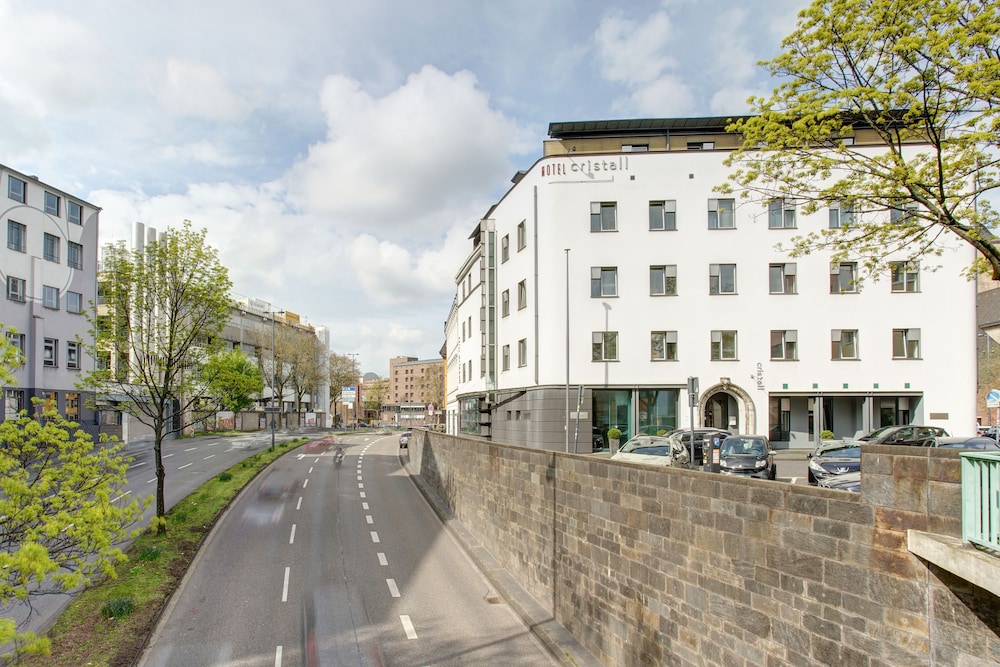 Premier Inn Cologne City Centre Hotel — Koeln