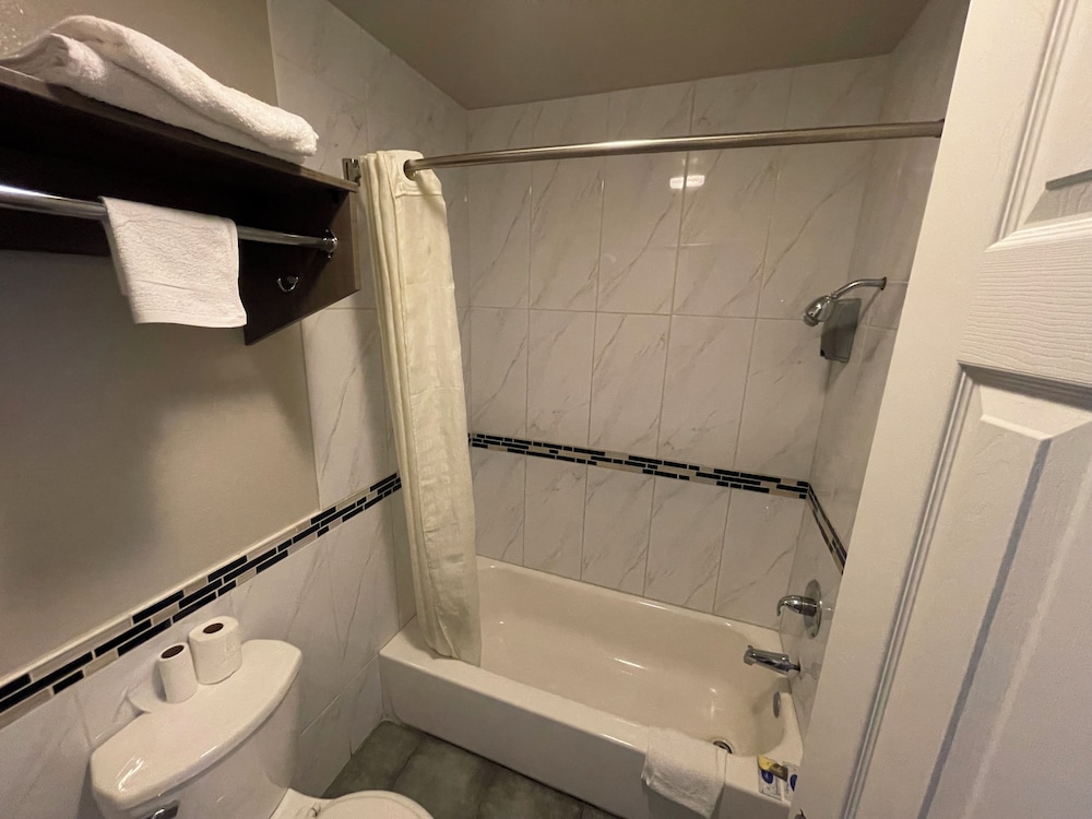 SimpleStay Suites Downtown San Bernardino - photo 17