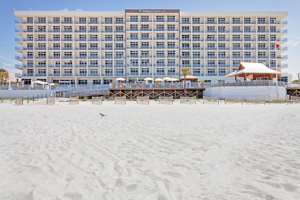 Holiday Inn Express & Suites Panama City Beach Beachfront by IHG - photo 108