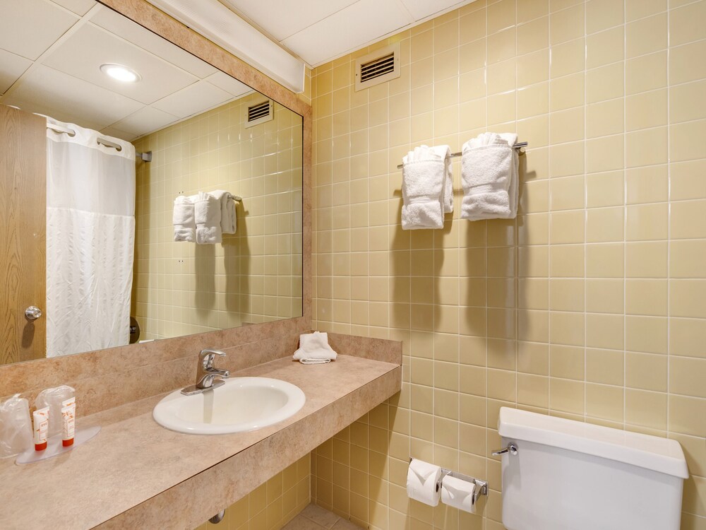 FairBridge Hotel & Conference Center East Hanover - photo 27