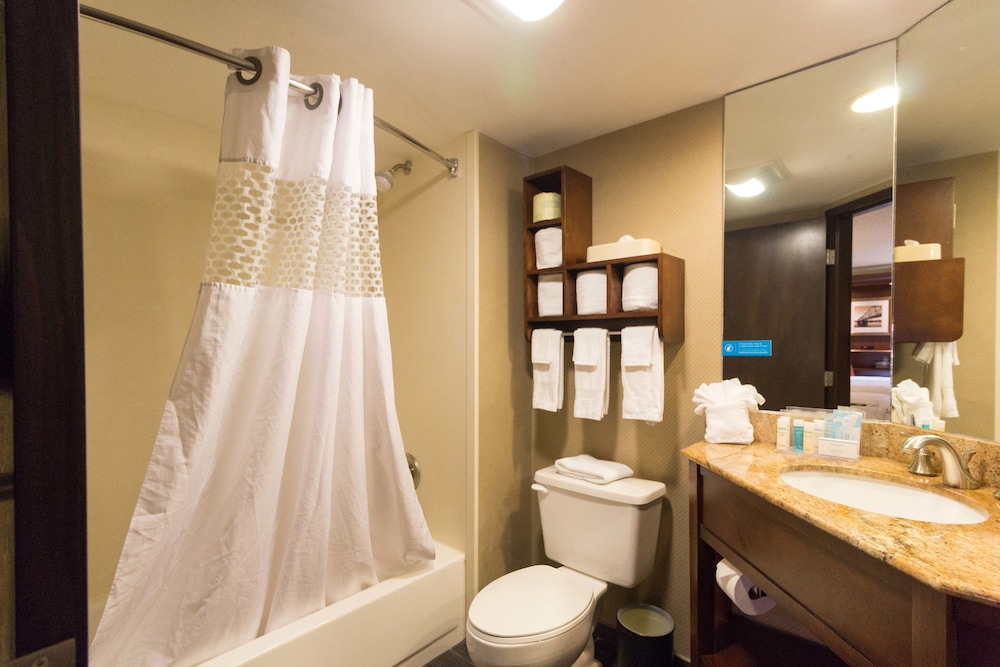 Hampton Inn Columbus South - photo 48