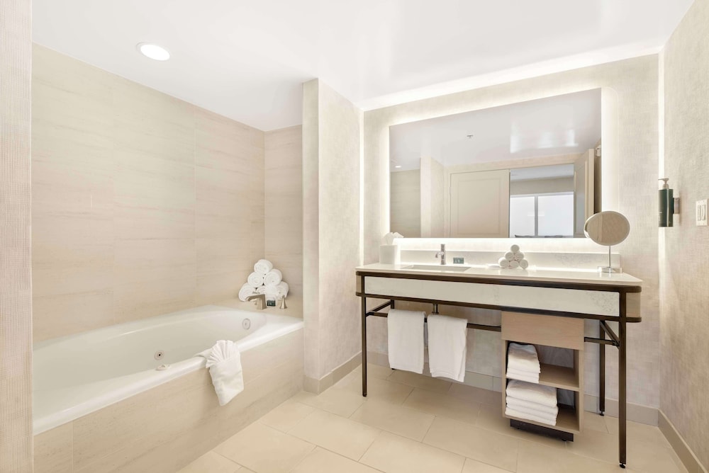 Hilton Anaheim - photo 78