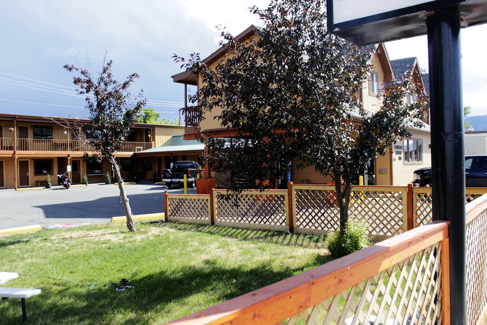 Country Motor Inn — hotel in Livingston