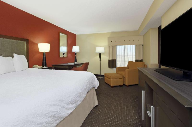 Hampton Inn Columbus Airport - photo 79