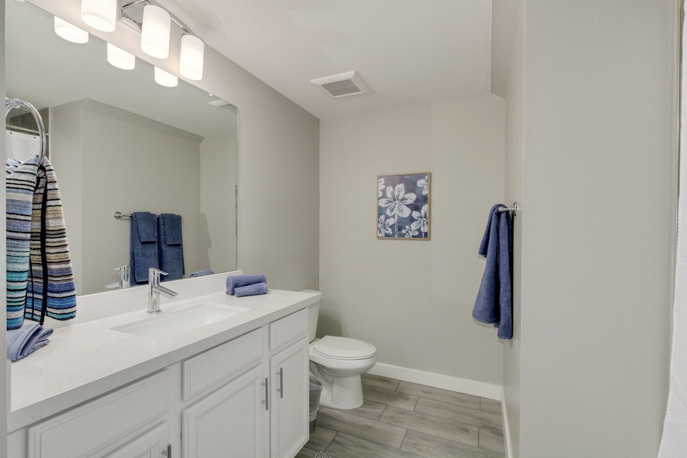 Penthouse BRAND NEW Cays at Ocotillo Lots of Upgrades 30 Night Minimum by RedAwning - photo 15