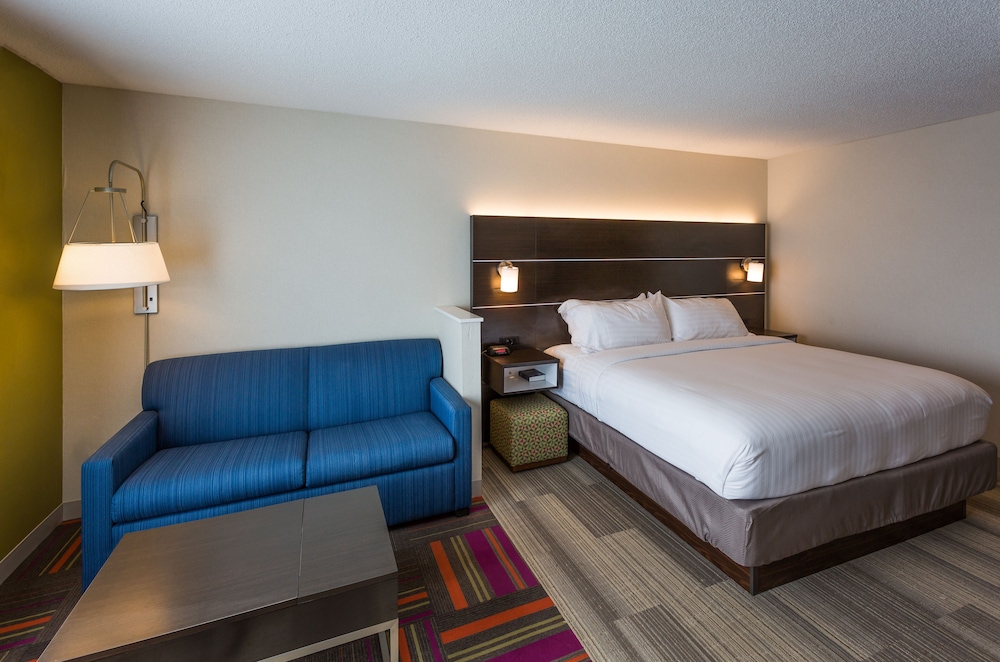 Holiday Inn Express & Suites Reading by IHG - photo 9