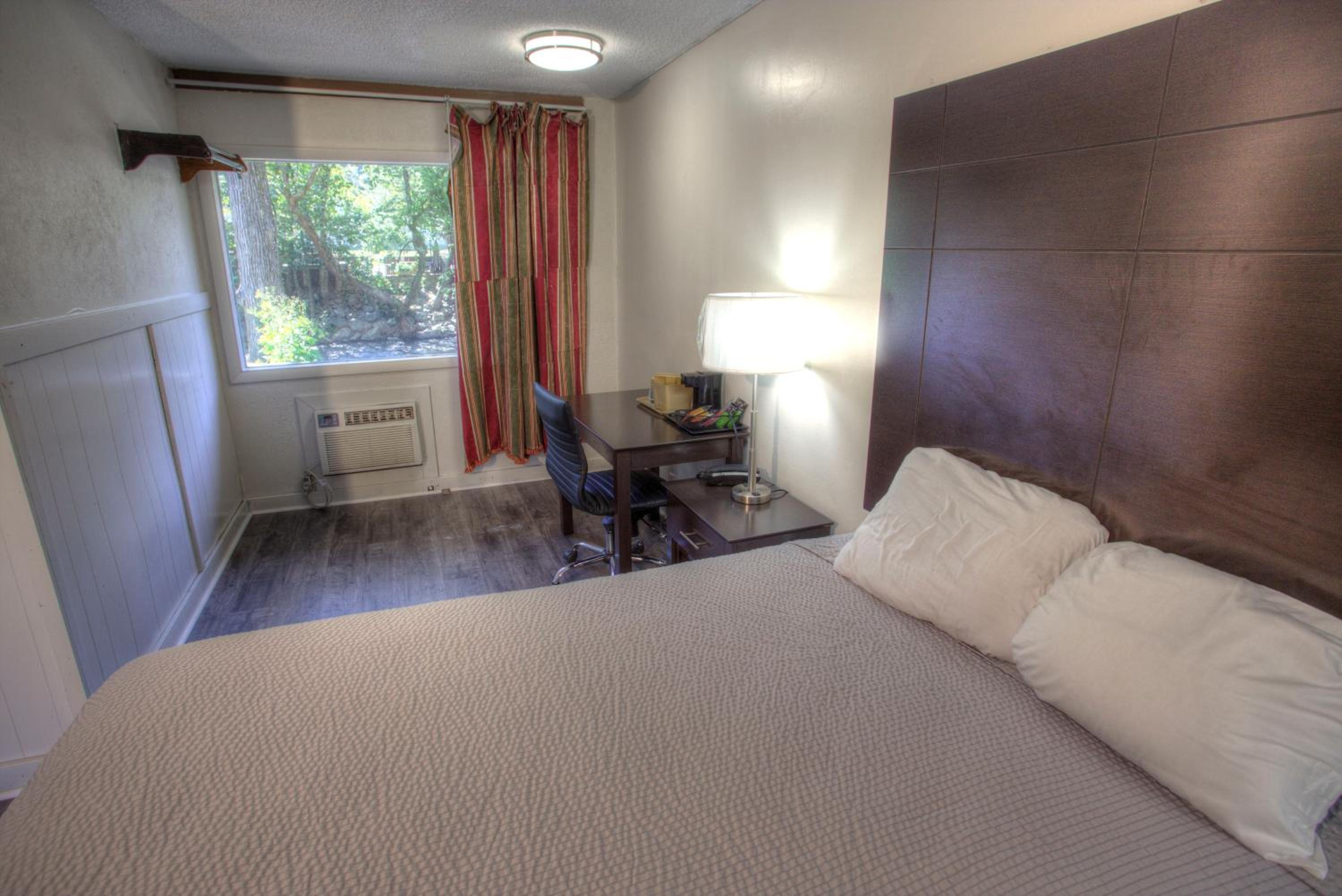 Hofbrau Riverfront Hotel - photo 15