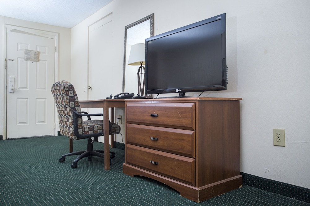 Motel 6 Sandersville GA - photo 30